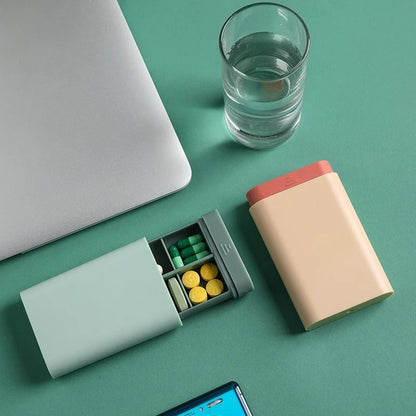 Mini Portable Travel Vitamin & Pill Organizer – Compact Daily Case